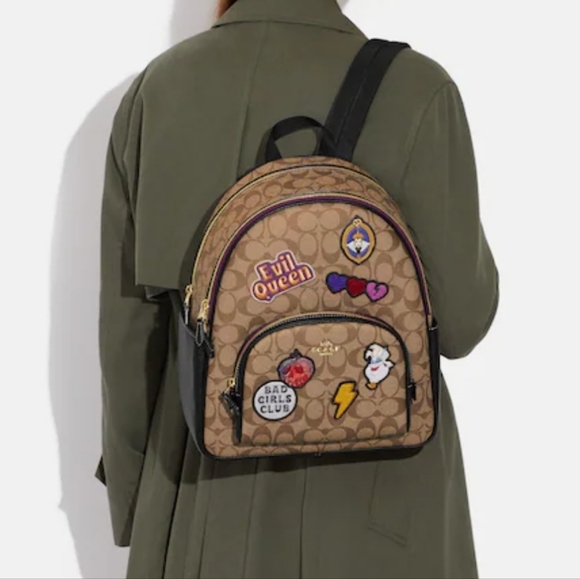 NWOT Disney X Coach Backpack
Monogram w/ Disney Villains Patches. - Picture 6 of 8